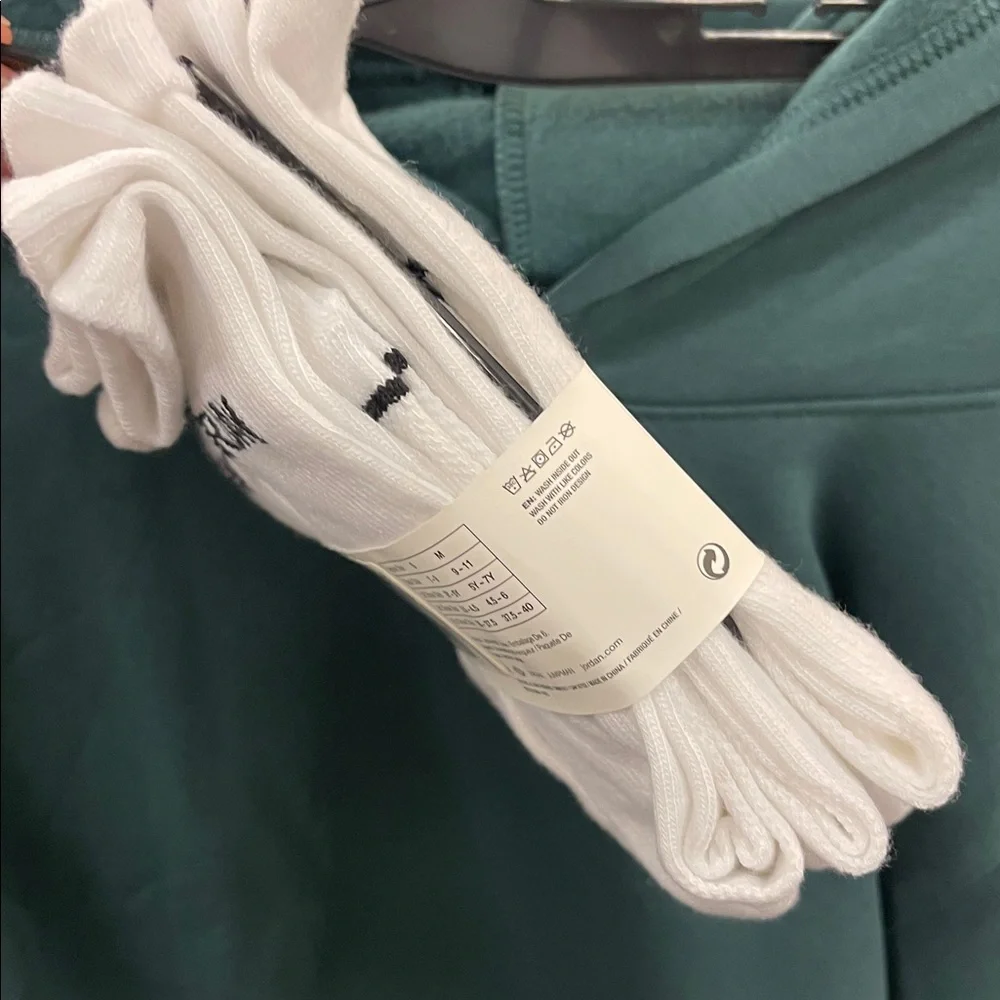 Jordan White Crew Socks 6-Pack JORDAN JUMPMAN CREW Socks  6PK